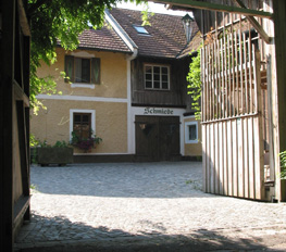 img/content/hofeinfahrt.jpg